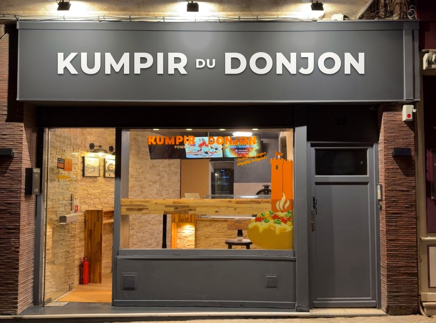 The Kumpir du Donjon storefront, 15 rue Brisson, Niort